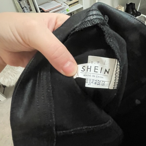 SHEIN pleather pants - Picture 4 of 4